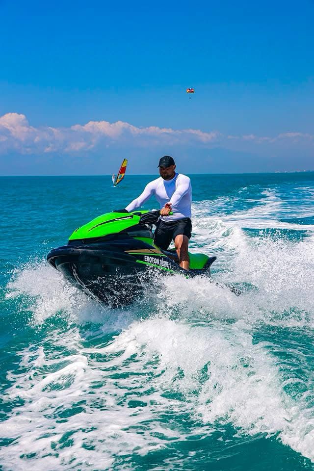 Caribbean flybridge cruiser, luxury boats, cruising vessels, offshore yachts, marine vessels, boat accessories, ship maintenance, maritime equipment